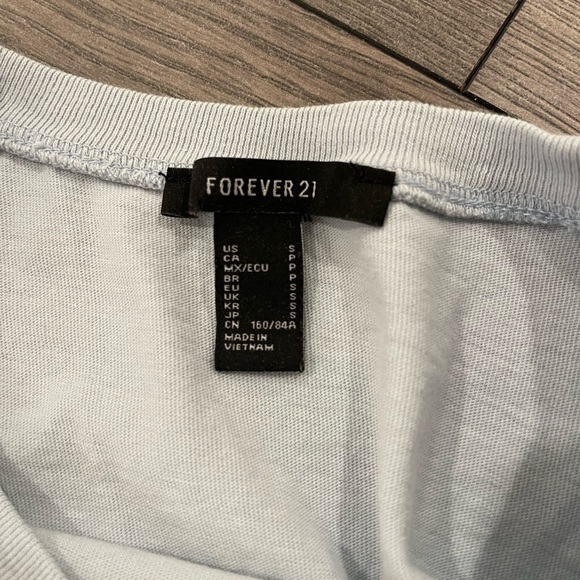 f21 cropped tee - Picture 3 of 3